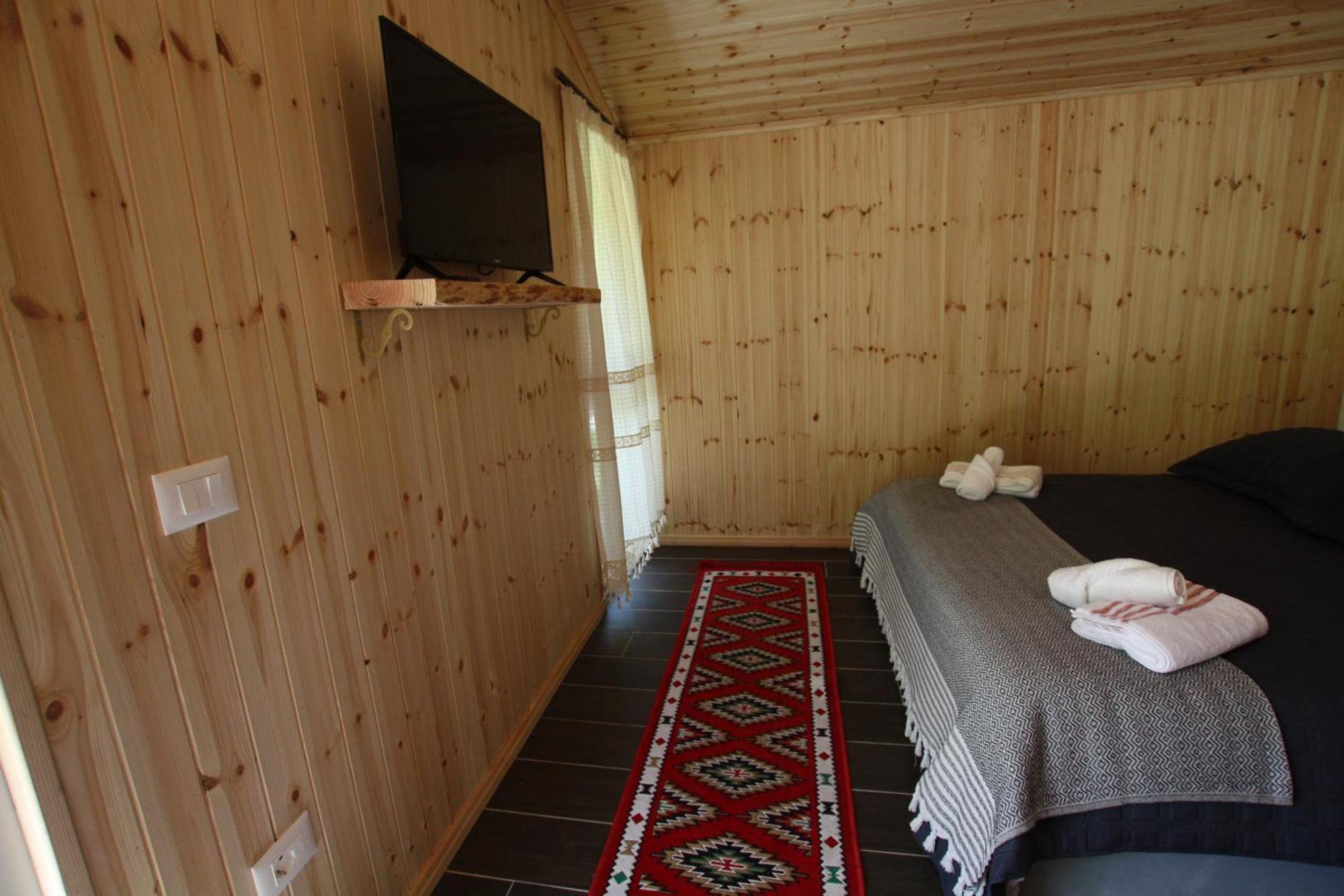 Lugina E Shengjergjit ,Bujtinat Villa Tirana Værelse billede